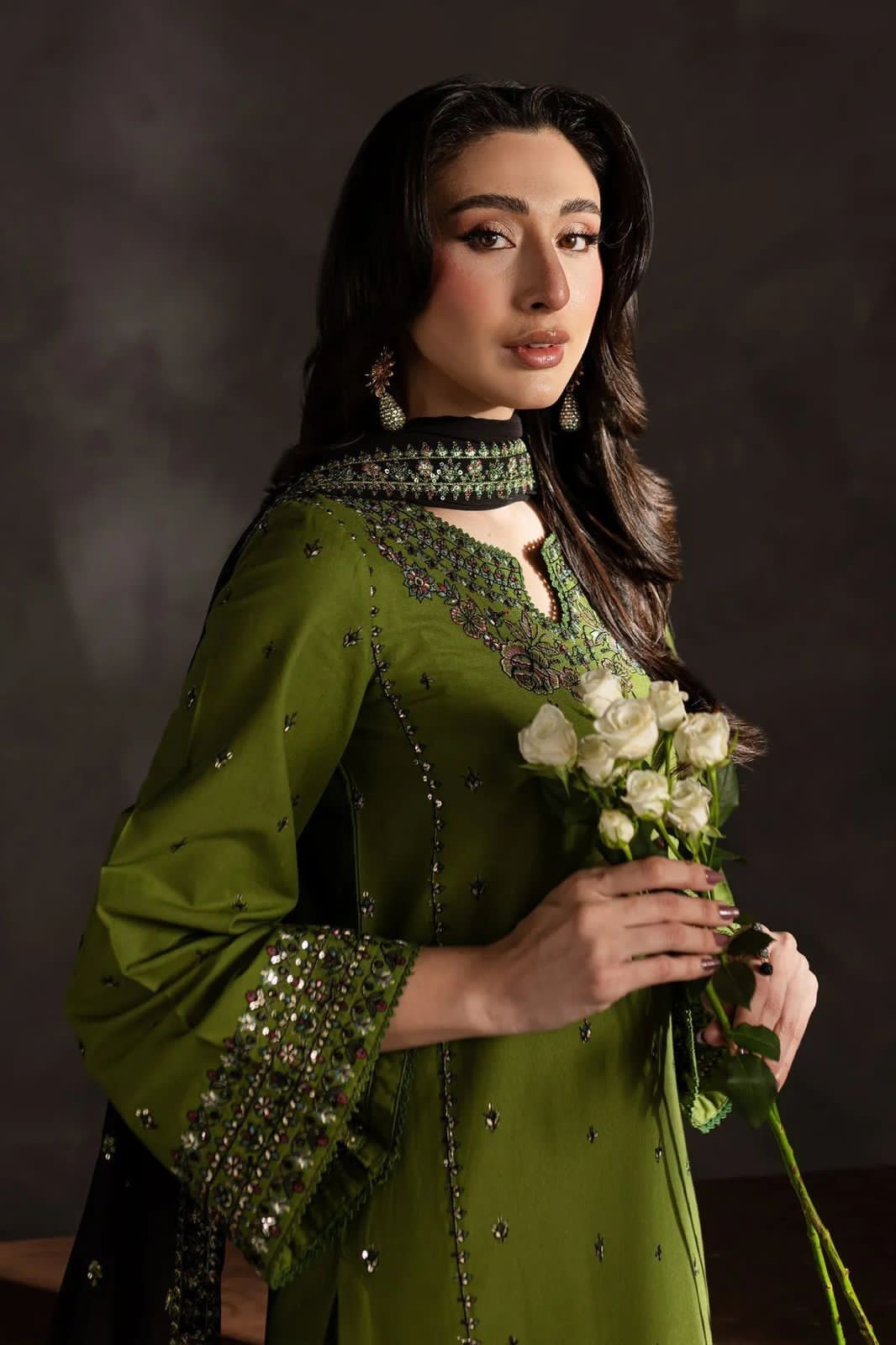 Elegant Mauve – Embroidery 3 Piece Dhanak